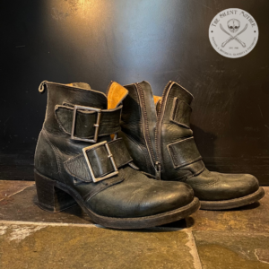 Boots on the ground, The Silent Mother, "Boots On, Under My Desk, Protesting Against Pronatalism"